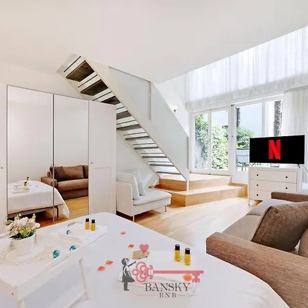 Center - For 6 People With Terrace -by Easylife Swiss Lugano